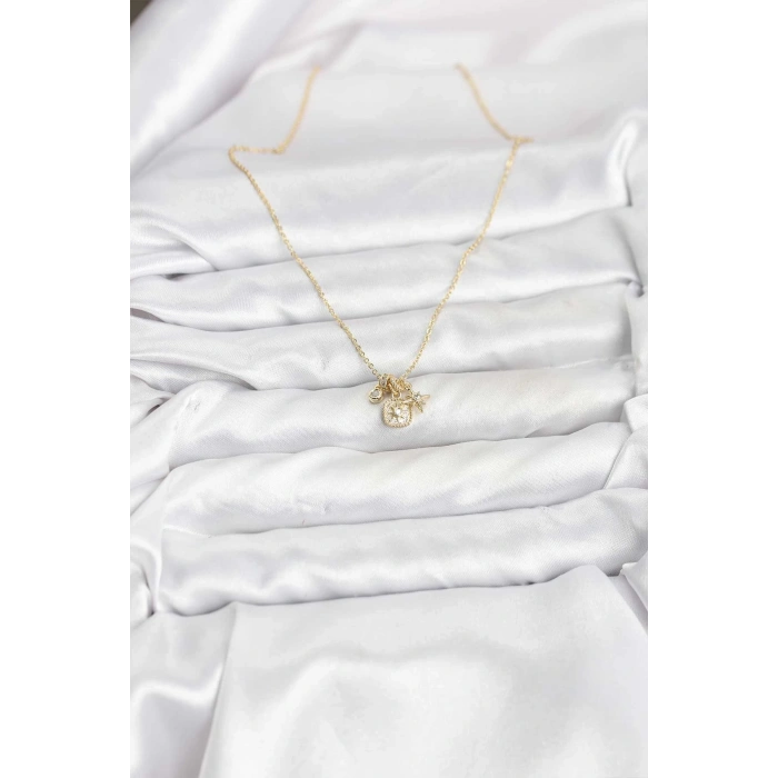 Pirinç Gold Renk Minimal Charmlı Kadın Kolye