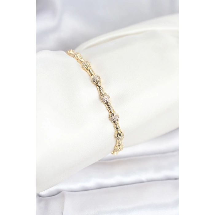 Pirinç Gold Renk VIP Seri Punta Model Zirkon Taşlı Kadın Bileklik