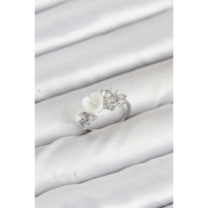 Pirinç Gümüş Renk Çiçek Model Zirkon Taşlı Kadın Yüzük