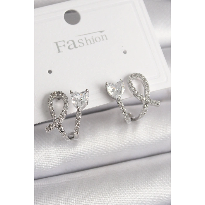 Pirinç Gümüş Renk Düğüm Model Zirkon Taşlı Kalp Detay Kadın Küpe