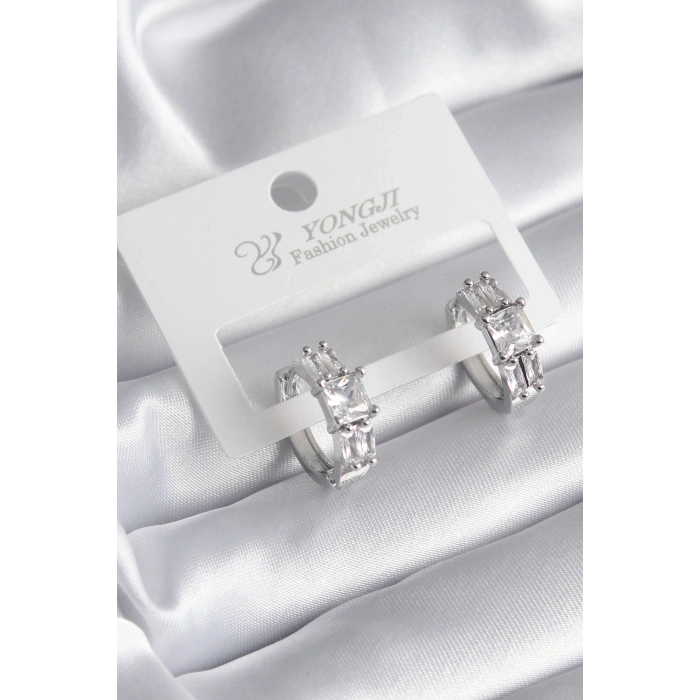 Pirinç Gümüş Renk Kare Zirkon Taşlı Kadın Küpe