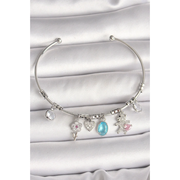 Pirinç Gümüş Renk Sallantı Zirkon Taşlı Ayıcık Figür Çiçek Detay Charm Kadın Bileklik