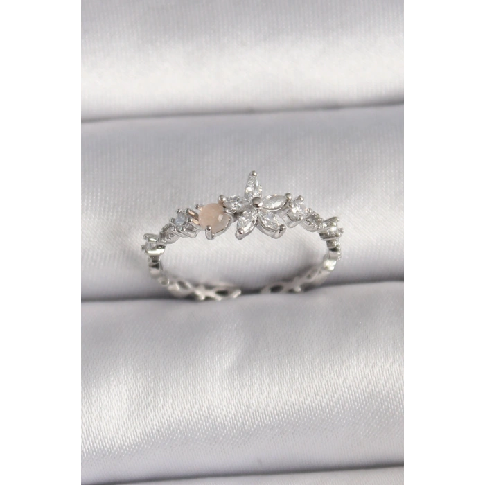 Pirinç Gümüş Renk Zirkon Taşlı Çiçek Model Ayarlanabilir Yüzük