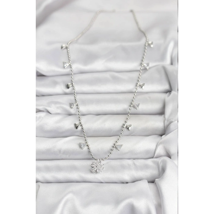 Pirinç Gümüş Renk Zirkon Taşlı Çiçek Model Kadın Kolye