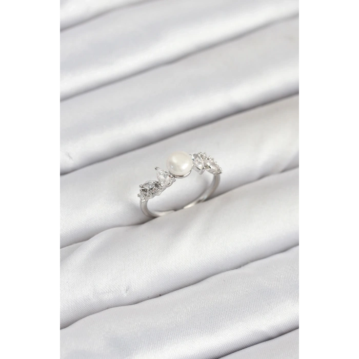 Pirinç Gümüş Renk Zirkon Taşlı İncili Model Kadın Yüzük