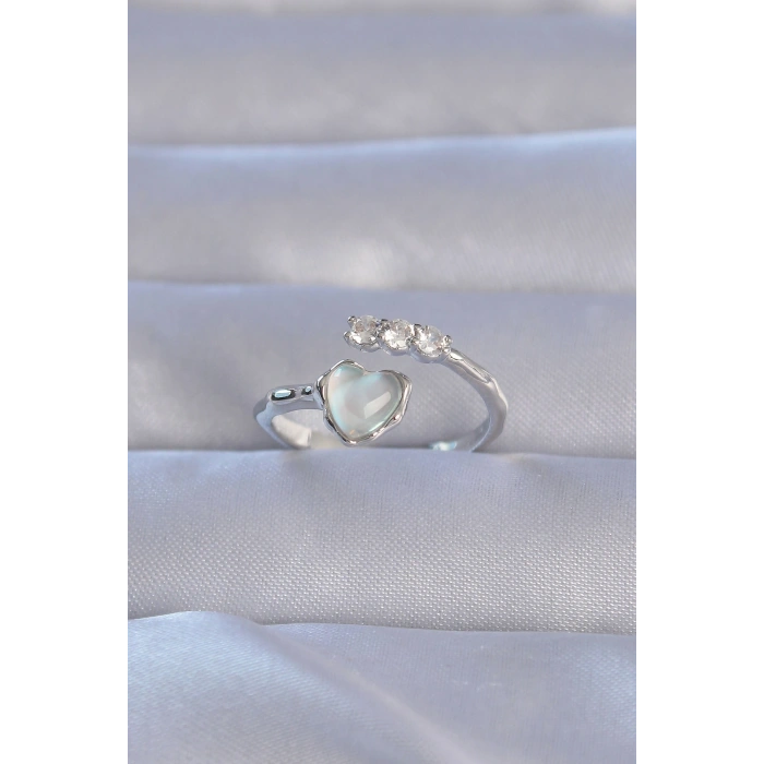 Pirinç Gümüş Renk Zirkon Taşlı Sedefli Kalp Model Ayarlanabilir Yüzük