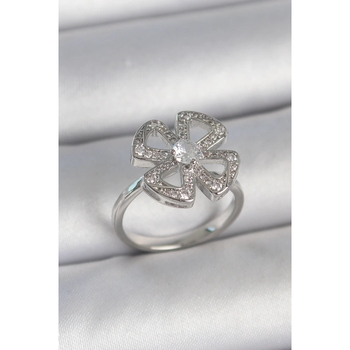 Pirinç Gümüş Renk Zirkon Taşlı Yonca Model Ayarlanabilir Kadın Yüzük