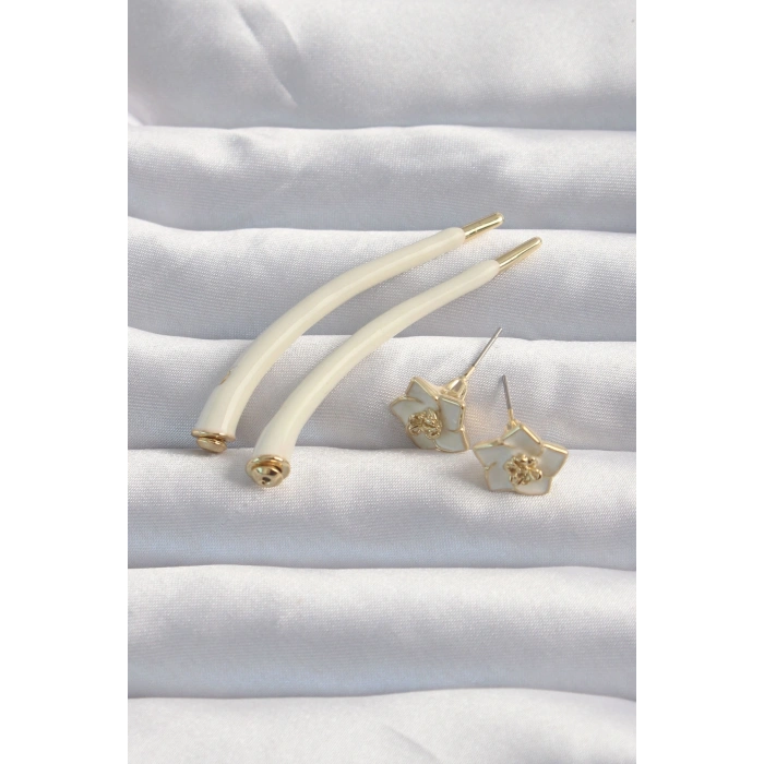 Pirinç Krem Renk Botega Küpe