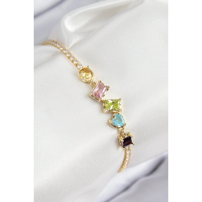 Pirinç Renkli Zirkon Taşlı Geometrik Model Gold Renk Kadın Bileklik