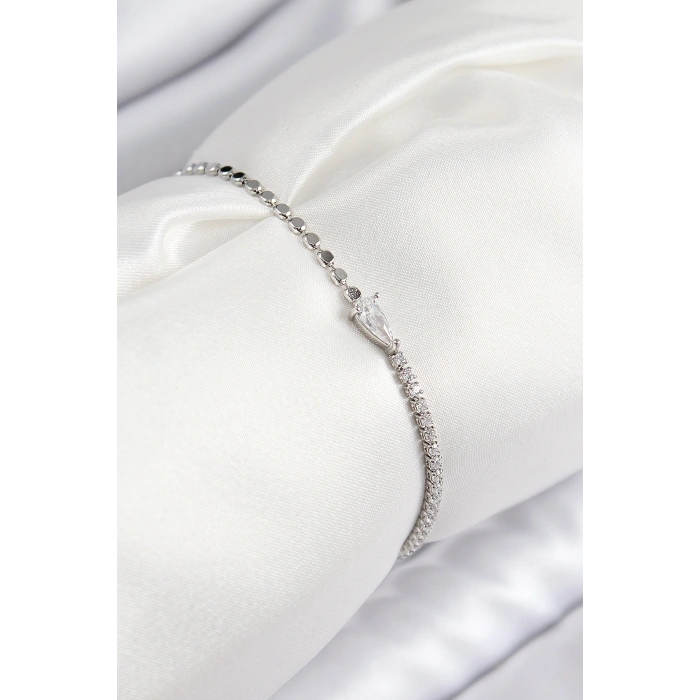 Pirinç Zirkon Taşlı Damla Model Ezme Zincir Gümüş Renk Kadın Bileklik