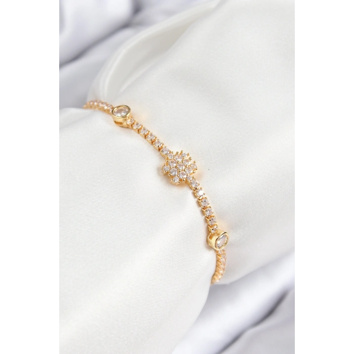 Pirinç Zirkon Taşlı Kar Tanesi Model Gold Renk Asansörlü Kadın Bileklik