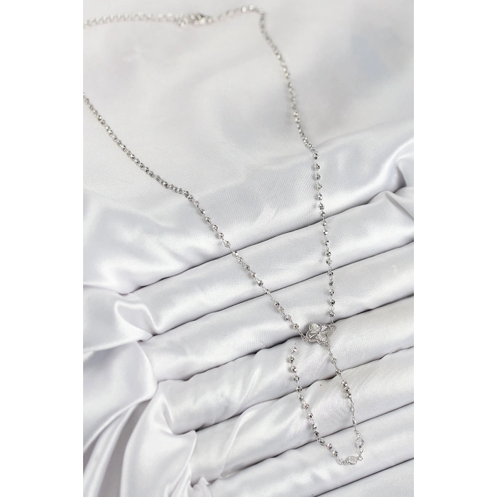 Pirinç Zirkon Taşlı Yonca Model Gümüş Renk Kadın Y Kolye