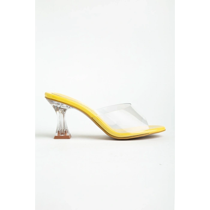 S-619 Sarı Rugan Şeffaf Bantlı Şeffaf Topuklu Yuvarlak Burunlu Kadın Terlik