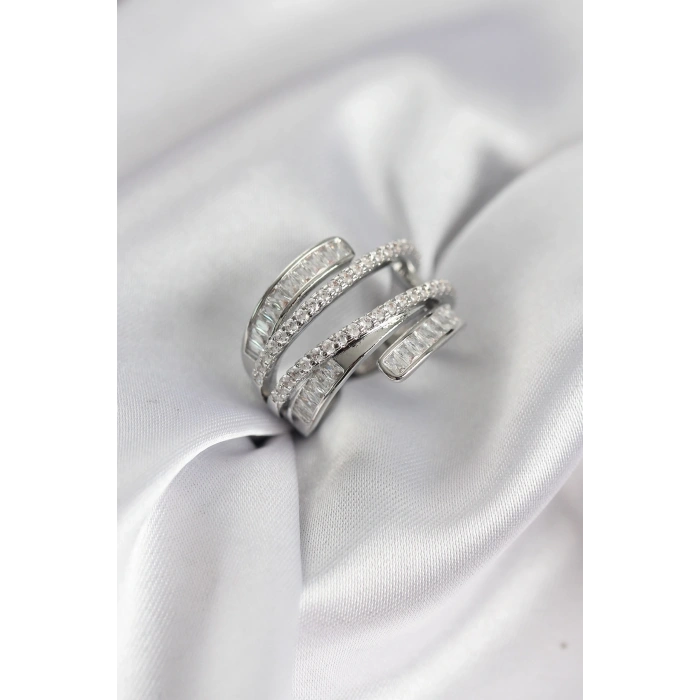 Sarmal Zirkon Baget Taşlı Gümüş Renk Kadın Yüzük