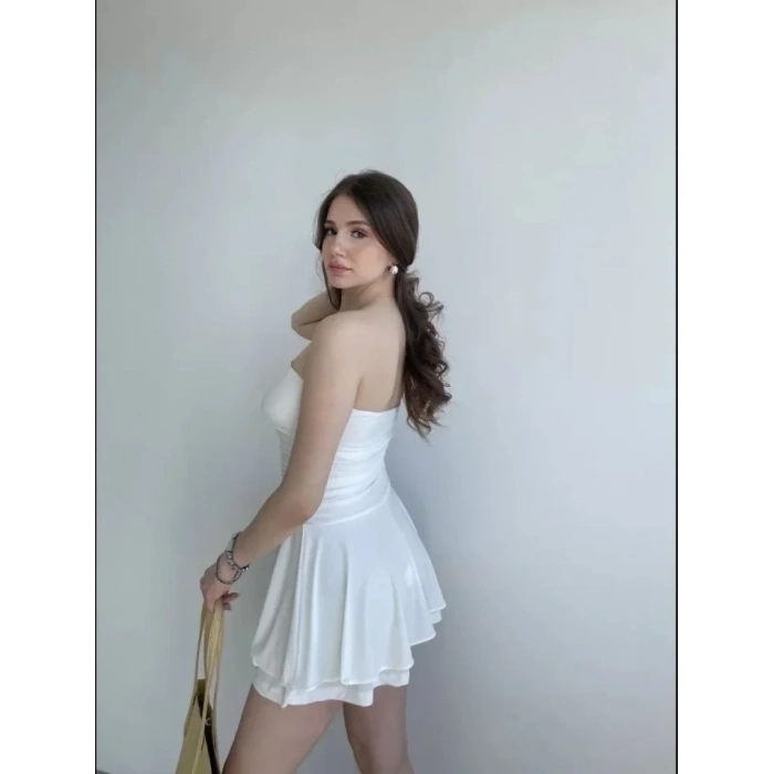 Straplez Mini Etek Görünümlü Şortlu Elbise Büzgülü Şık Yazlık - Beyaz