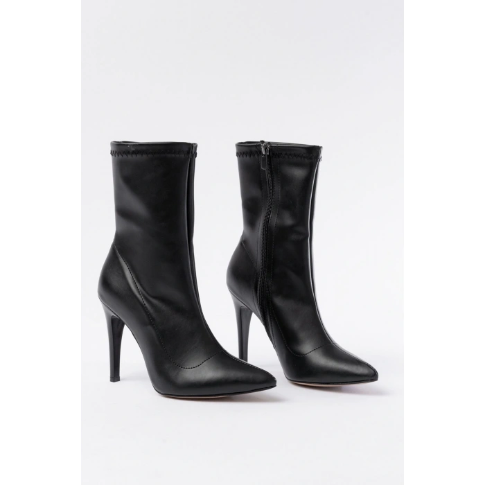 VRT-4811 Siyah Yüksek İnce Topuklu Fermuarlı Kadın Bot