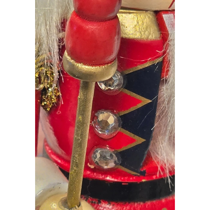 Yılbaşı Dekorasyonu Ahşap Kurşun Asker Kırmızı Kostüm Siyah Kürk Şapka 25 cm