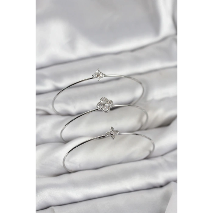 Zirkon Taşlı Gümüş Renk Yonca Tasarım 3lü Kadın Bileklik Kombini