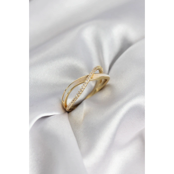 Zirkon Taşlı Sarmal Sedefli Gold Renk Kadın Yüzük