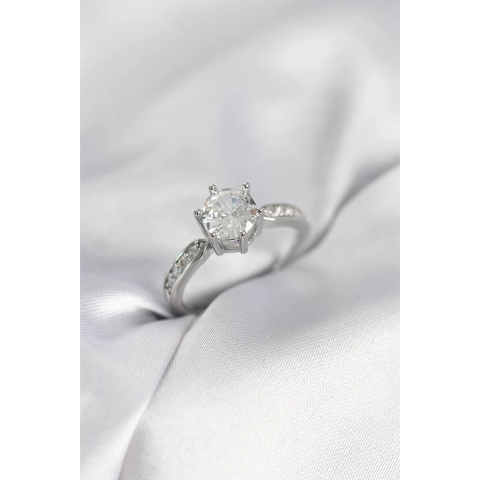 Zirkon Taşlı Tek Taş Model Gümüş Renk Kadın Yüzük