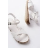692-564 Beyaz Ortopedik Taban Çapraz Tokalı Kadın Sandalet
