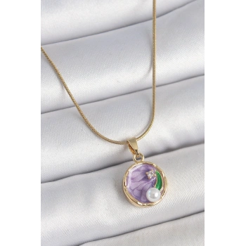 316L Çelik Gold Renk Zincir Mor Çiçek İşlemeli Zirkon Taş İnci Detaylı Minimal Portre Model Kadın Kolye