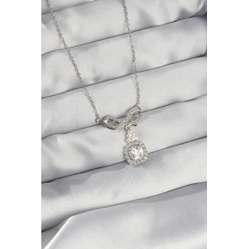 316L Çelik Gümüş Renk Fiyonk Detay Zirkon Taşlı Tektaş Kolye