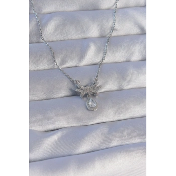 316L Çelik Zincirli Gümüş Renk Zirkon Taşlı Damla Detay Fiyonk Model Kolye