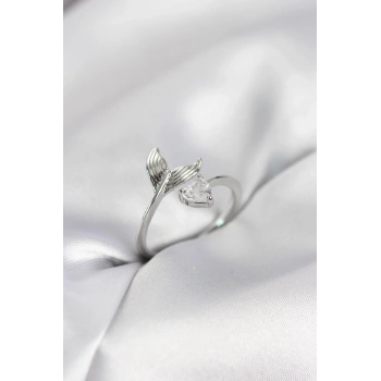 Balık Kuyruğu Model Gümüş Renk Zirkon Taşlı Kadın Yüzük