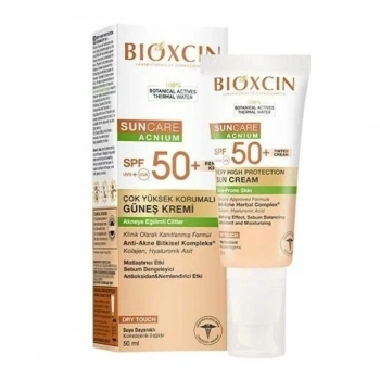 Bioxcin Sun Care Akneye Eğilimli Ciltler İçin Spf50+ Renkli Güneş Kremi 50 ml