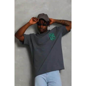 Erkek Baskılı T-Shirt Kısa Kol Bisiklet Yaka Regular Fit Rahat Kalıp Günlük Tişört - Füme