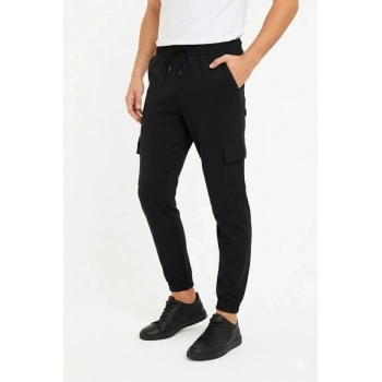 Erkek Siyah Jogger Eşofman Altı Rahat Kalıp, Kargo Cepli, Lastikli Paça, Günlük Spor Pantolon - Siyah