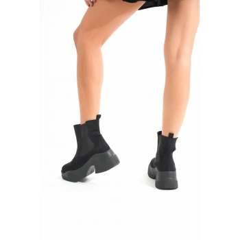 FZ-2400 Siyah Süet Yüksek Tabanlı Lastikli Günlük Kadın Bot