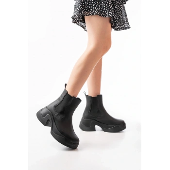 FZ-2400 Siyah Yüksek Tabanlı Lastikli Günlük Kadın Bot