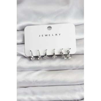 Gümüş Renk Pirinç Yıldız Modelli Kadın Küpe Seti