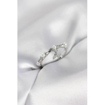 Gümüş Renk Sallantılı Kemik Model Kadın Yüzük