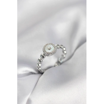 Gümüş Renk Sedefli Yıldız Model Zirkon Taşlı Kadın Yüzük