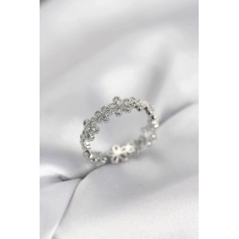 Gümüş Renk Sıralı Çiçek Model Zirkon Taşlı Kadın Yüzük