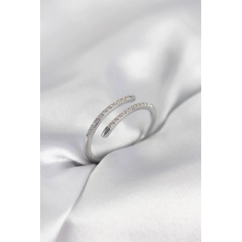 Gümüş Renk Yılan Kuyruk Model Zirkon Taşlı Kadın Yüzük