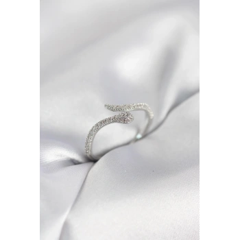 Gümüş Renk Yılan Model Zirkon Taşlı Kadın Yüzük