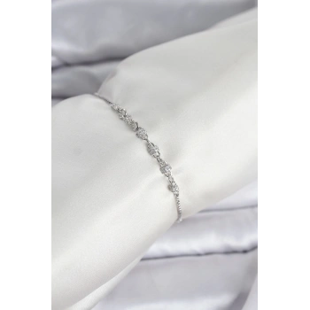 Gümüş Renk Zincir Model Zirkon Taşlı Pirinç Asansörlü Kadın Bileklik