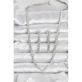 Gümüş Renk Zirkon Taşlı Kadın Kolye Küpe Seti