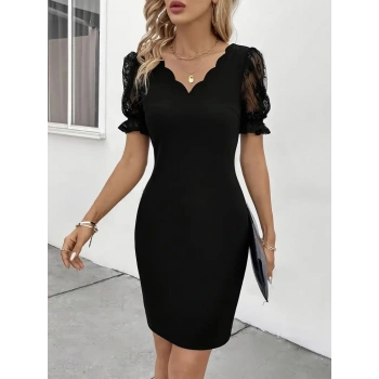 Kadın Kısa Kollu Dantelli V Yakalı Yanlardan Büzgülü çapraz Detaylı Ithal Krep Elbise