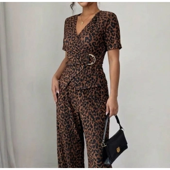 Kadın Toka Detaylı Kruvaze Takım