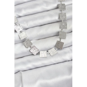 Kare Plaka Model Gümüş Renk Kadın Kolye