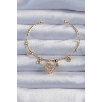 Pirinç Altın Renk Zirkon Taşlı Yonca Model Charm Bileklik