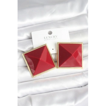 Pirinç Gold Renk Bordo Piramit Model Kadın Küpe