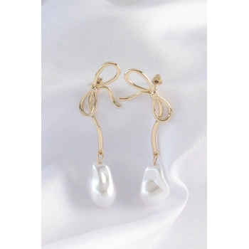 Pirinç Gold Renk Fiyonk Model İnci Taşlı Uzun Küpe