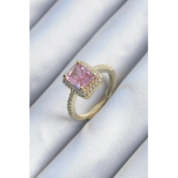 Pirinç Gold Renk Pembe Zirkon Taşlı Kadın Yüzük