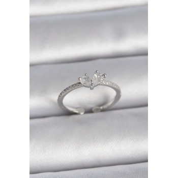 Pirinç Gümüş Renk Ayaralanabilir Zirkon Taşlı Kalp Model Kadın Yüzük